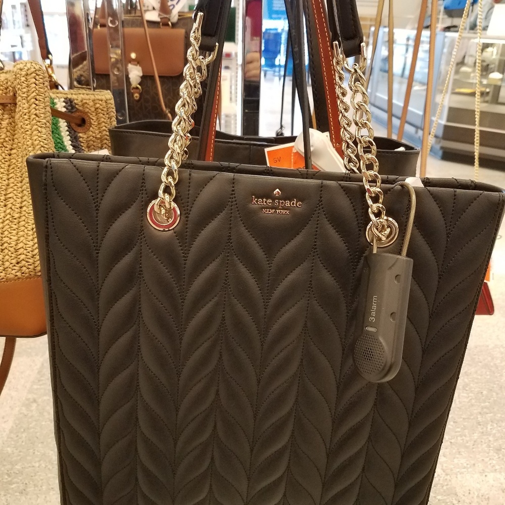 Meet your Posher, Julita